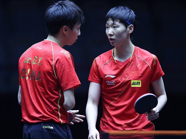 在她眼中 在她眼中