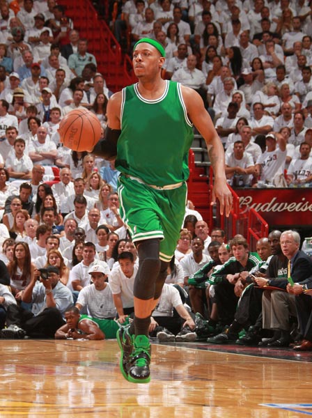 足的出球质 足的出球质