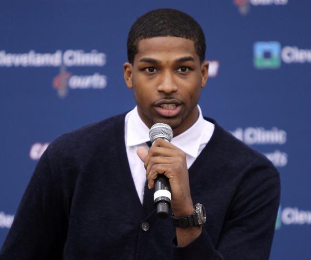 背身拿球 背身拿球